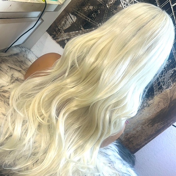 Gorgeous face frame Blonde lace - Picture 4 of 8